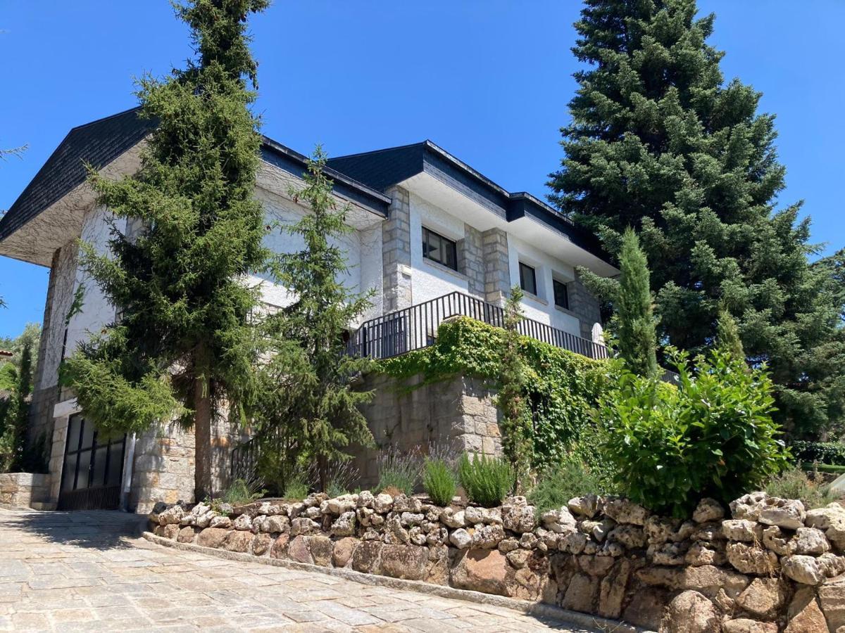 Gran chalet con piscina en Navacerrada Exterior foto